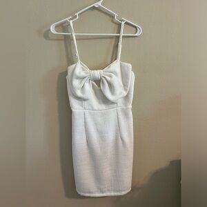 Women’s White Dress